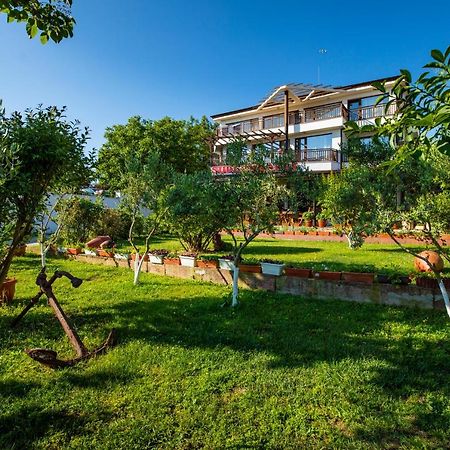 Cherry Villa Sozopol Bagian luar foto